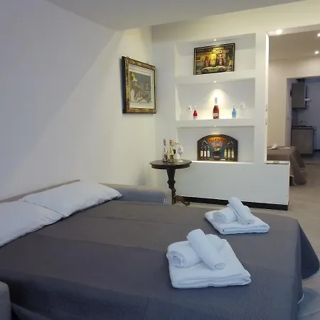 Tiziano's Apartment *