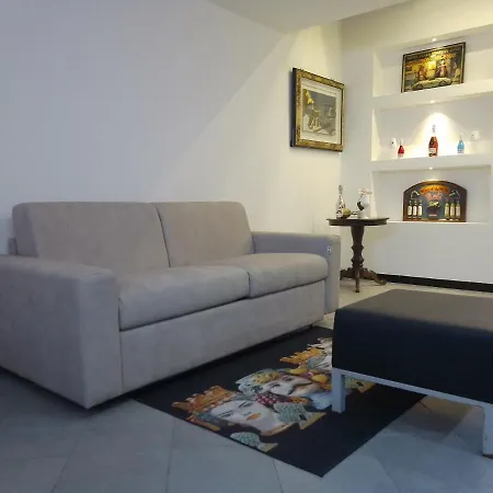 Tiziano's Apartment *